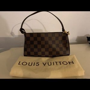 Louis Vuitton Damier Pouchette